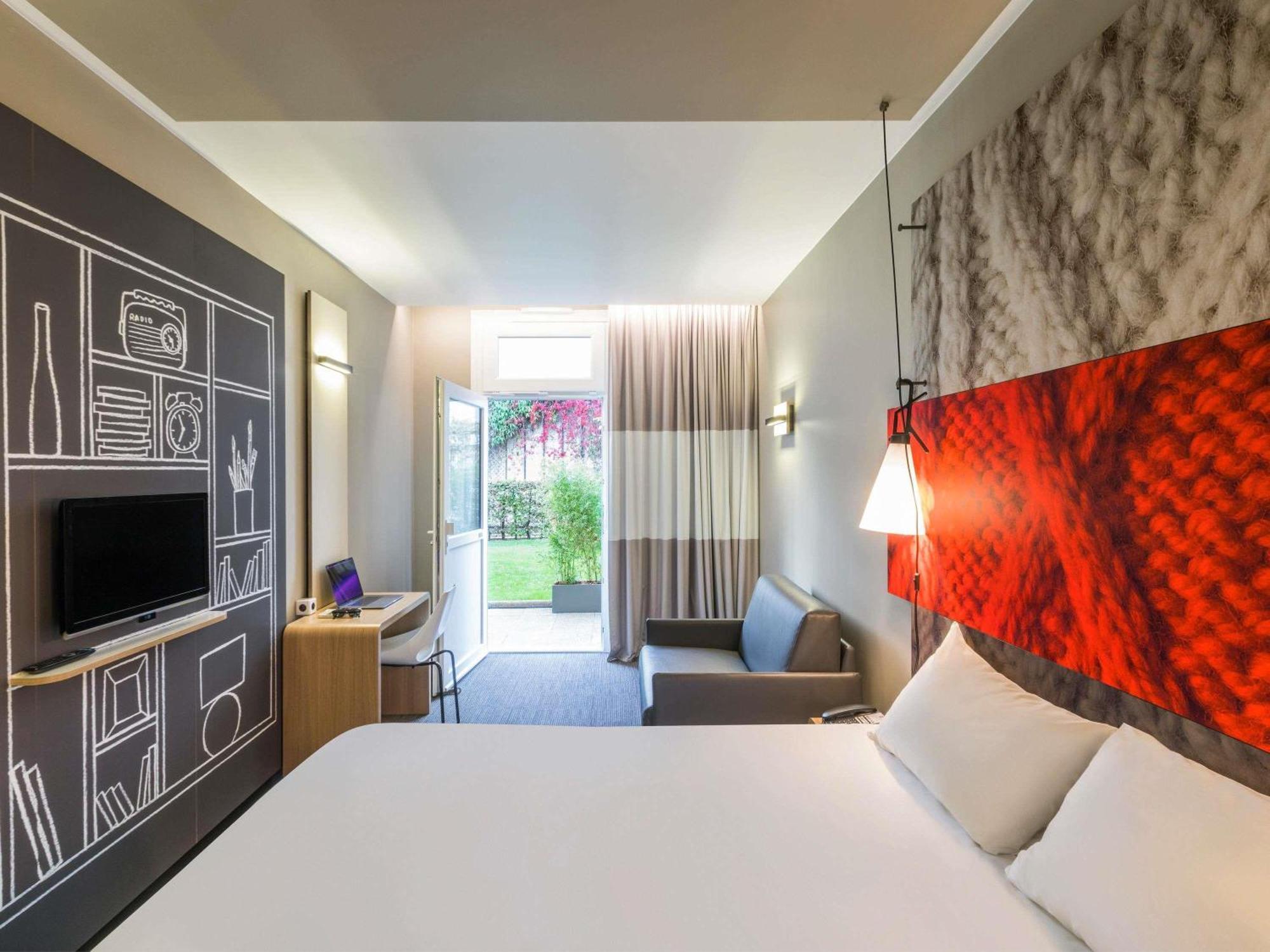 Ibis Gare De Lyon Ledru Rollin Hotel 3*