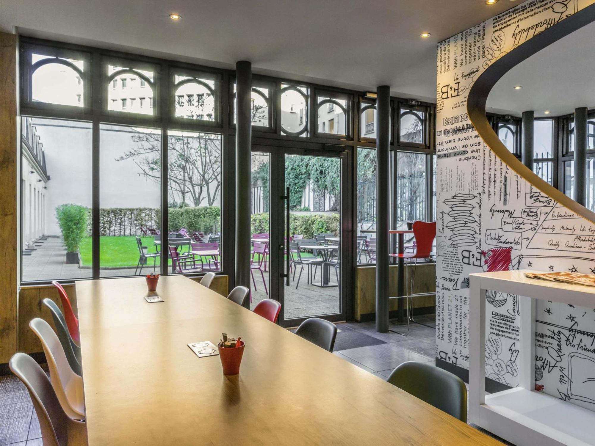Hotel Ibis Gare De Lyon Ledru Rollin 3*
