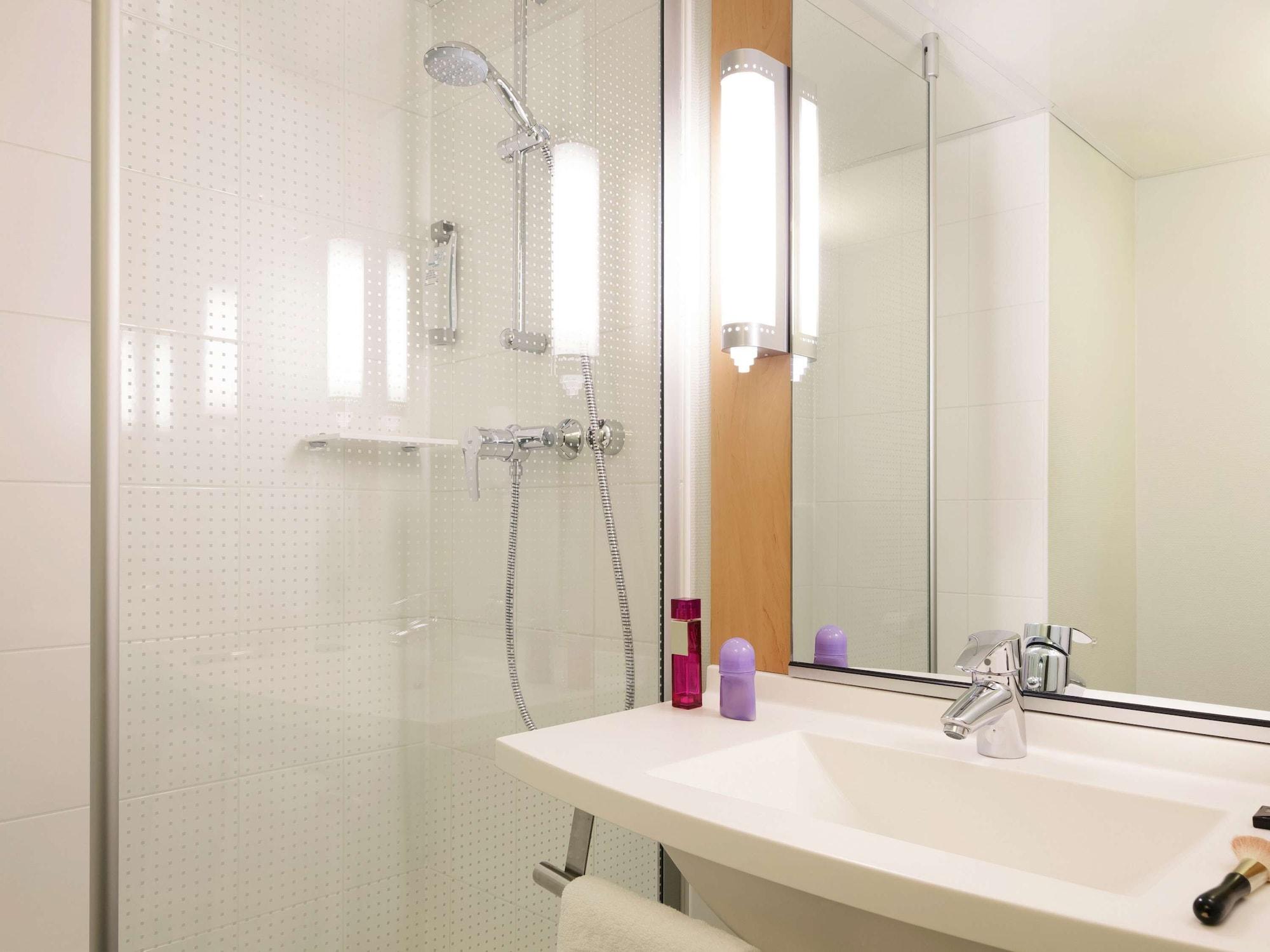 Ibis Gare De Lyon Ledru Rollin 3* Parigi