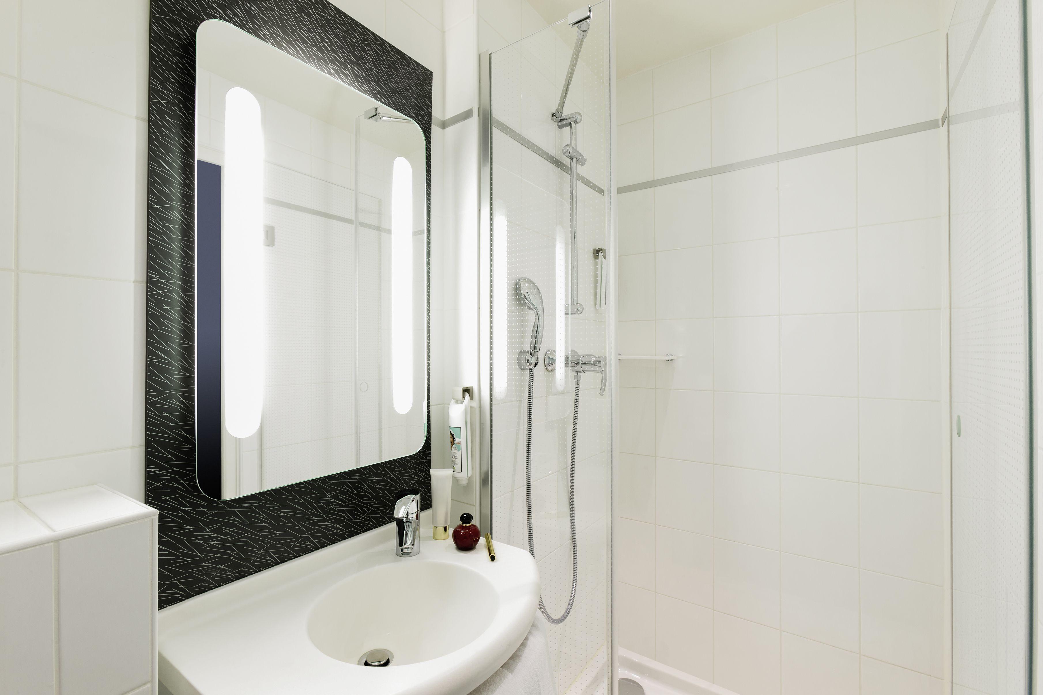 Hotel Ibis Gare De Lyon Ledru Rollin 3*